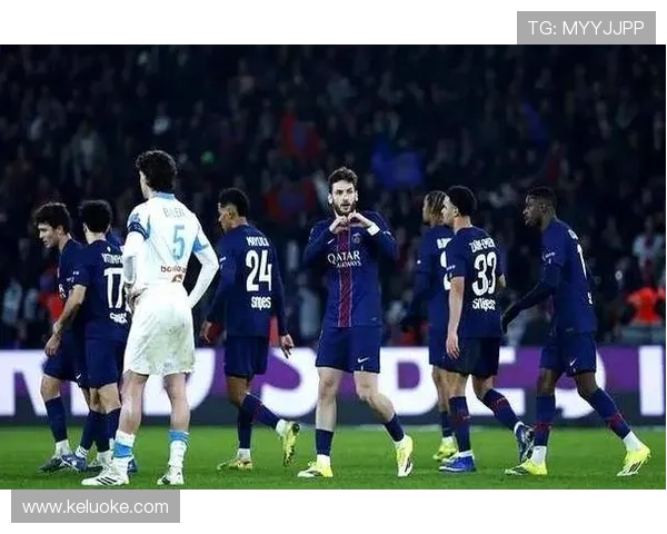 朗斯五球横扫巴黎FC紧逼巴黎